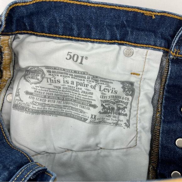 Levi's 501 Original Shorts - Charleston Cracked Blue - Picture 6 of 11